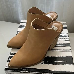 Dolce Vita Nautry-Camel Mules Sz 9